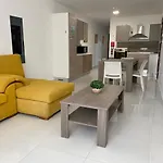 Sunrise Court Апартаменты *