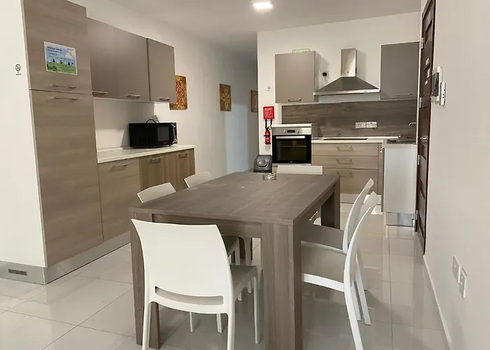 Sunrise Court * Marsaskala