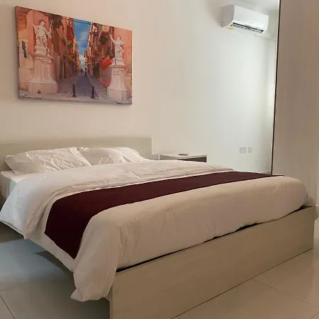 Apartment Sunrise Court