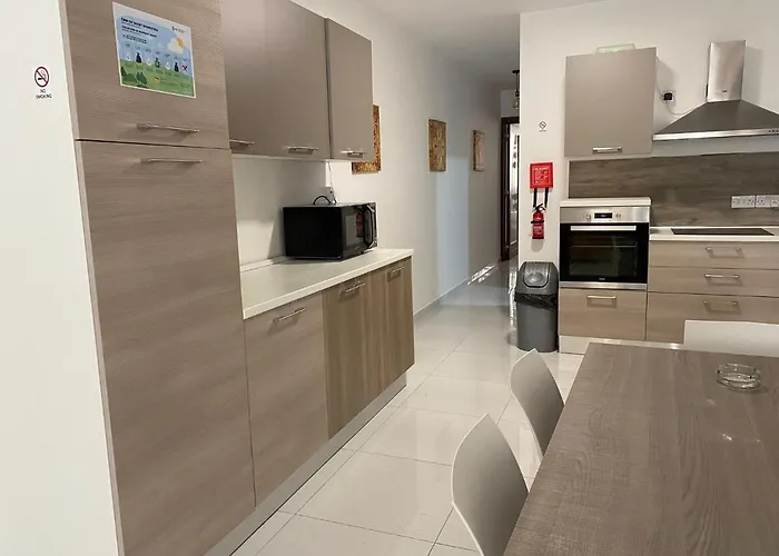 Sunrise Court Apartament *